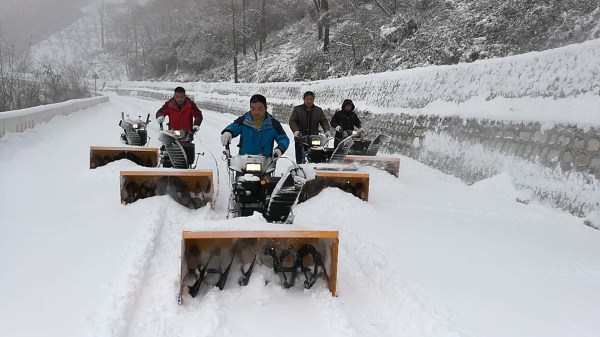 【太华索道】行动迅速除冰雪 全力以赴保运营