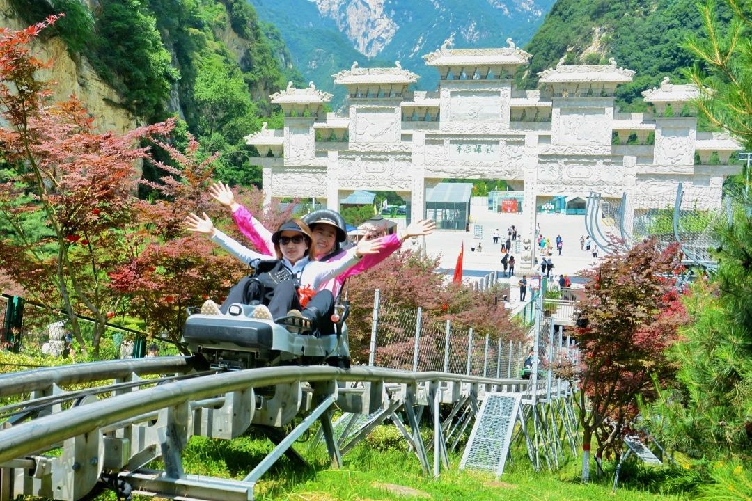 @全国中高考考生！华山门票+西峰索道+华山滑道半价优惠(图1)
